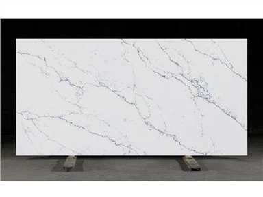Sifas Quartz venn ki sanble ak mab blan